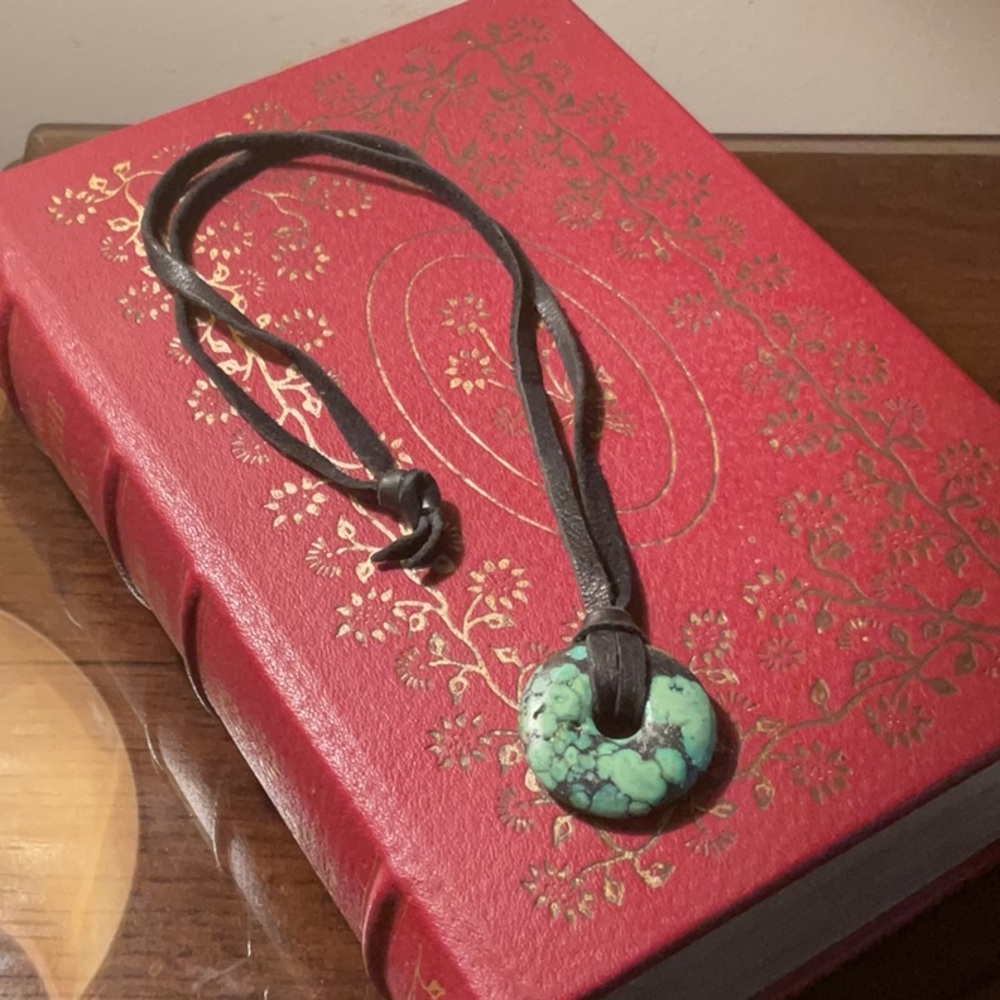 Green and Black Stone Pendant Necklace